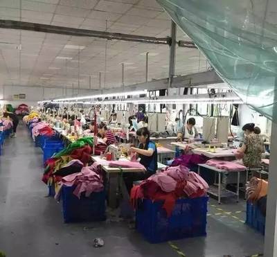 福利到,時(shí)尚圍巾免費(fèi)送!大洋天地5樓!福州大型海寧皮草、雙面羊絨工廠(chǎng)直銷(xiāo)節(jié)盛大開(kāi)幕!